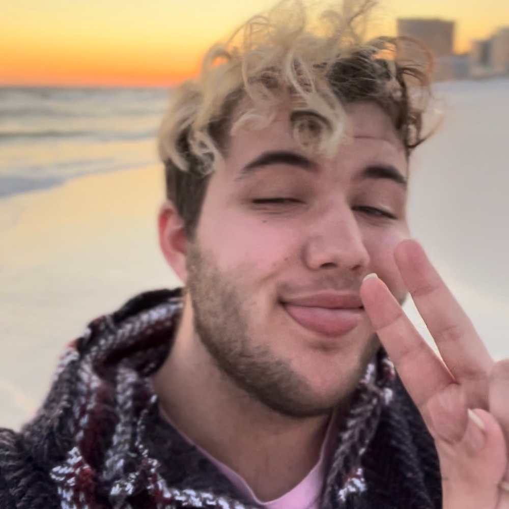 Meet your Posher, Pj